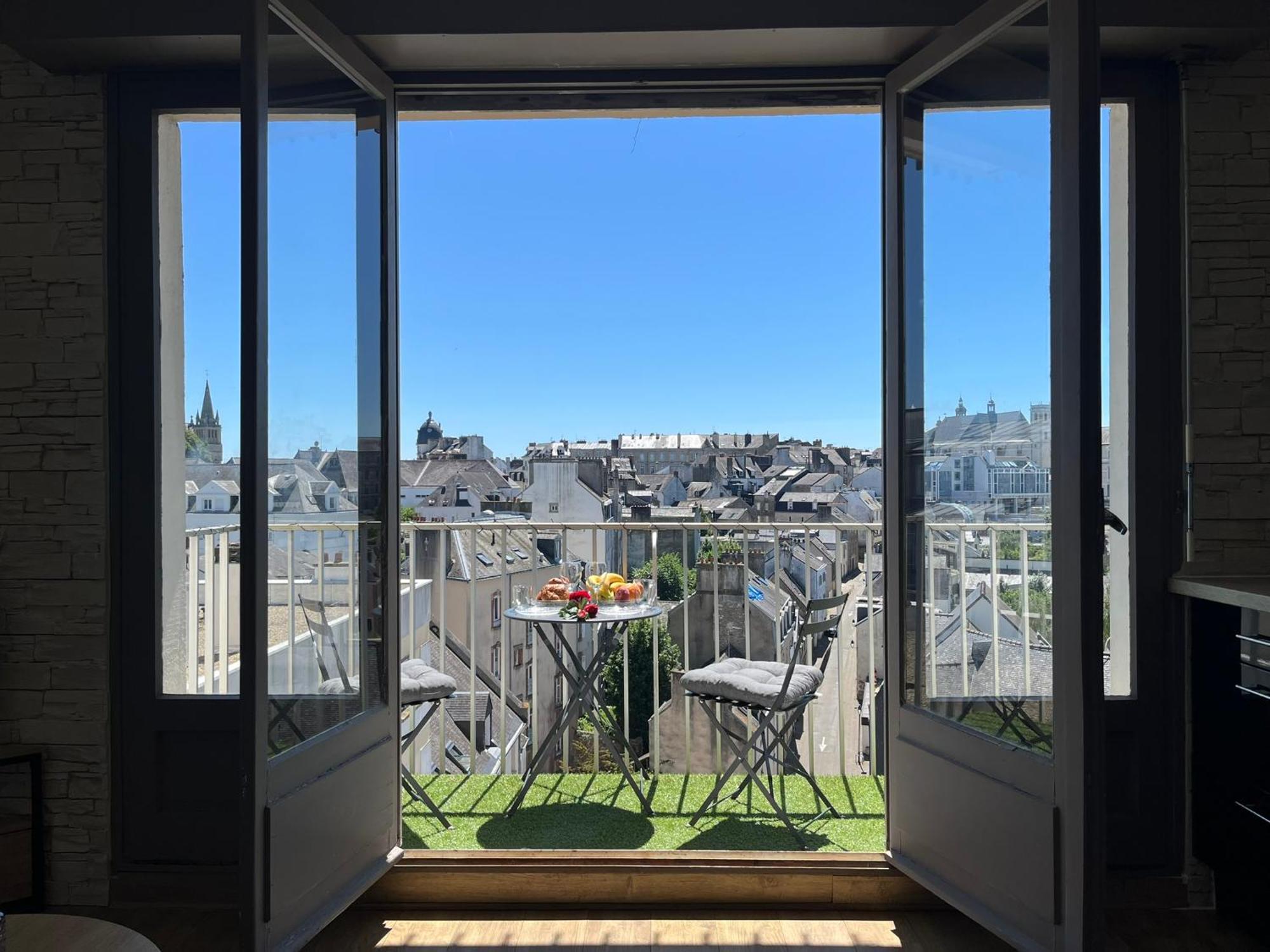 Vue Sur Les Toits Historiques De Vannes Exterior foto